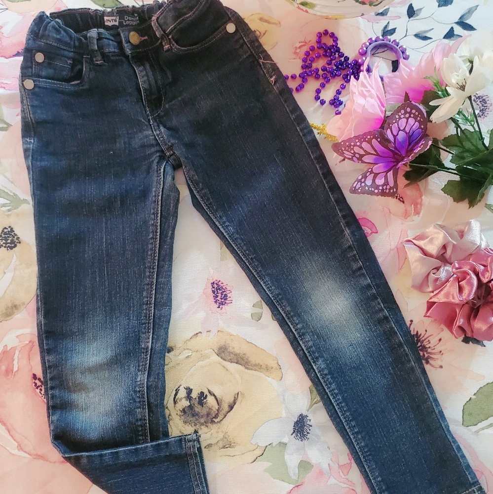Girls Levi's jeans size 5-6